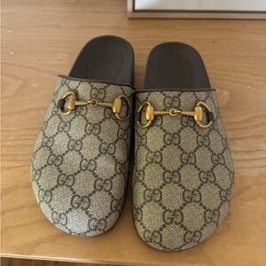 Gucci // sol canvas monogram mules